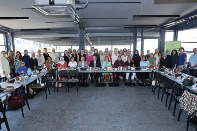 Nil&uuml;ferli kadınlara dayanışma &ccedil;ağrısı