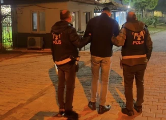 Nitelikli dolandırıclık su&ccedil;undan aranan şahıs yakalandı