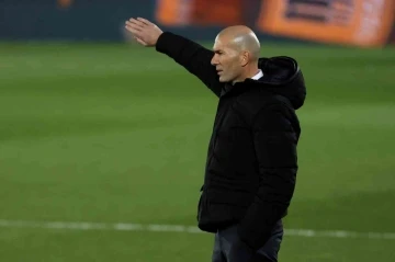 Noel le Graet&rsquo;in, Zidane ile ilgili a&ccedil;ıklamaları tepkilere yol a&ccedil;tı
