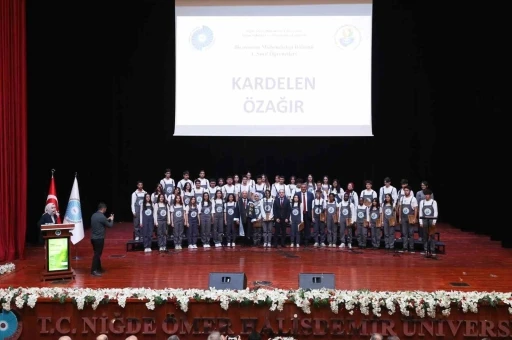 N&Ouml;H&Uuml;&rsquo;de Tarım Bayramı coşkuyla kutlandı
