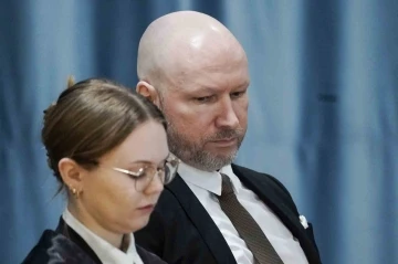 Norve&ccedil;li ter&ouml;rist Breivik, tecridine son verilmesi i&ccedil;in a&ccedil;tığı davayı kaybetti
