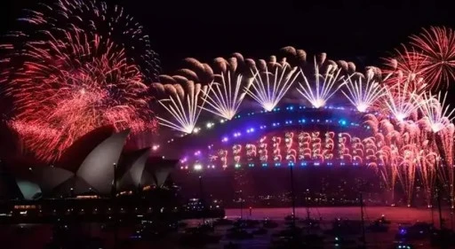 O &uuml;lke 2025 yılına merhaba dedi 