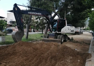 Oda mezar kontroll&uuml; bir şekilde kapatıldı, yol &ccedil;alışmaları tekrar başladı
