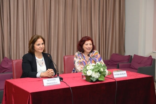 &Ouml;d&uuml;ll&uuml; yazar Neslihan &Ouml;nderoğlu Nil&uuml;fer&rsquo;de okurlarıyla buluştu