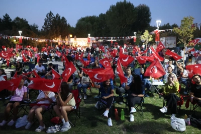 Odunpazarı Belediyesi 30 Ağustos Zafer Bayramı&rsquo;nı A&ccedil;ık Hava Sinemasıyla Kutladı