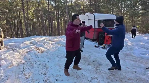 Offroad tutkunlarından &ouml;zel &ccedil;ocuklar i&ccedil;in unutulmaz kış kampı
