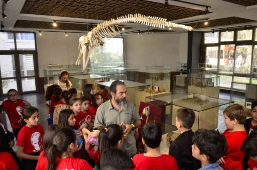 &Ouml;ğrenciler bu m&uuml;zede deniz canlılarıyla tanışıyor
