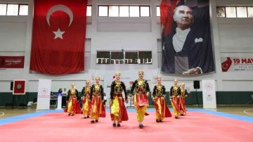 &Ouml;ğrenciler en g&uuml;zel performanslarını bu &ouml;zel g&uuml;nde sergiledi
