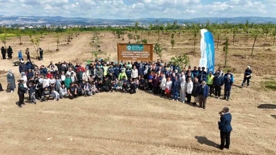 &Ouml;ğrenciler gelecekler i&ccedil;in fidan dikti
