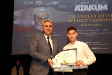 &Ouml;ğrenciler hitabette yarıştı
