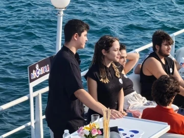 &Ouml;ğrenciler, &rsquo;Merhaba &Ccedil;in, Merhaba T&uuml;rkiye&rsquo; etkinliğinde Boğaz&rsquo;da buluştu
