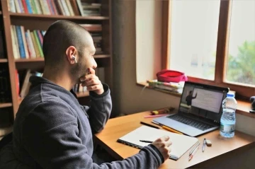 &Ouml;ğrenciler Millet Kıraathanesi&rsquo;nde buluşuyor
