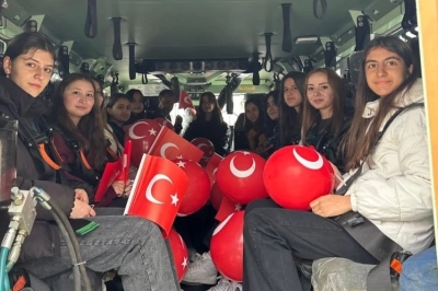 &Ouml;ğrenciler S&ouml;ğ&uuml;t Jandarma Ulaştırma Eğitim Merkezi Komutanlığını Ziyaret Etti