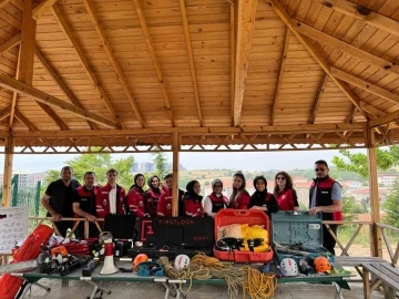 &Ouml;ğrencilere doğal afet eğitimi
