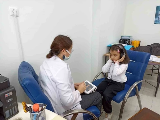 &Ouml;ğrencilere işitme taraması yapıldı
