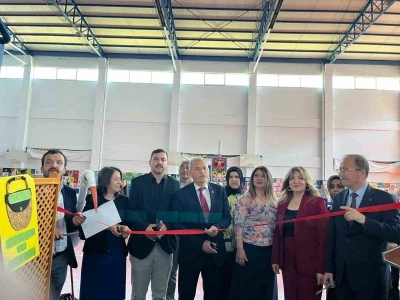 &Ouml;ğrencilerin eserleri g&ouml;z kamaştırdı
