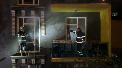 &Ouml;ğrencilerin kaldığı evde yangın &ccedil;ıktı: 2 kişi dumanda etkilendi