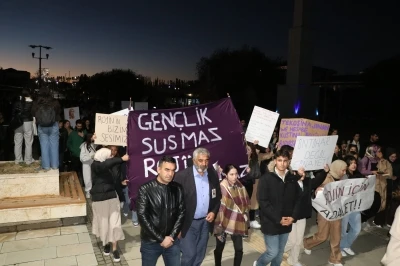 &Ouml;ğrencilerin Rojin i&ccedil;in başlattıkları eyleme acılı baba Kabaiş de destek verdi