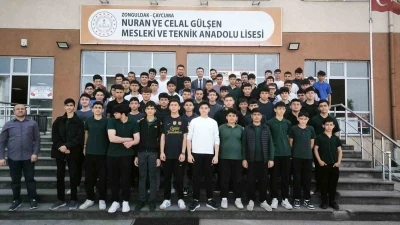 &Ouml;ğrencilerle iş d&uuml;nyası &lsquo;Kariyer G&uuml;nleri&rsquo;nde bir araya geldi
