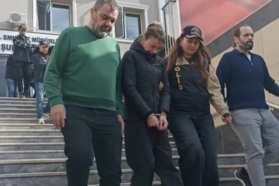 &Ouml;ğretmeni &ouml;ld&uuml;r&uuml;p cesedi yaktılar...