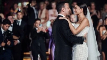 Oğuzhan Ko&ccedil; ile tartışma yaşayan Demet &Ouml;zdemir evi terk etti