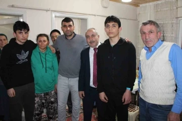 Okul bah&ccedil;esinde kalbi duran &Ccedil;etin g&uuml;nler sonra konuştu: &ldquo;Hayatımı kurtaran &ouml;ğretmenime &ccedil;ok teşekk&uuml;r ediyorum&rdquo;
