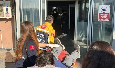 Okul bah&ccedil;esinin &ccedil;itinden atlarken bacağına demir saplandı