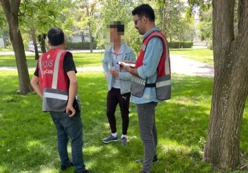 Okul &ouml;nlerinde polis denetimleri s&uuml;r&uuml;yor
