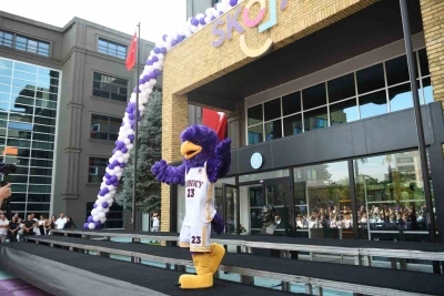 Okulun maskotu &rsquo;Kaya&rsquo; zumba dansı yaptı