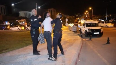 Olay yerine giden sağlık g&ouml;revlileri rehin alındı