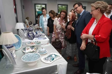 Olgun gen&ccedil;lerin el emeği eserleri yıl sonu sergisinde