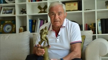 Olimpiyat şampiyonu Ayık, Paris 2024'te milli g&uuml;reş&ccedil;ilerden "Roma ruhu"nu bekliyor