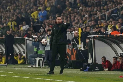 Olympique Lyon&rsquo;da Teknik Direkt&ouml;r Pierre Sage d&ouml;nemi sona erdi