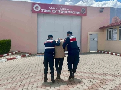 On ayrı su&ccedil;tan aranan şahıs JASAT operasyonuyla yakalandı
