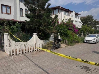 &Ouml;nce annesini &ouml;ld&uuml;rd&uuml; ardından kendisini vurdu