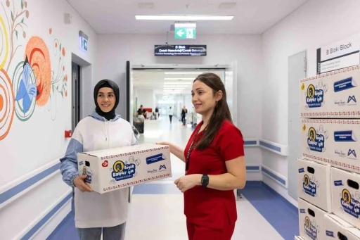 Onkoloji b&ouml;l&uuml;m&uuml;nde tedavi g&ouml;ren &ccedil;ocuklara yeni yıl hediyesi
