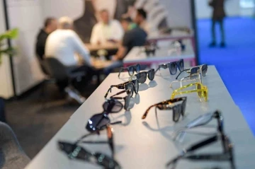 Optic World İzmir Fuarı&rsquo;na ilk iki g&uuml;n b&uuml;y&uuml;k ilgi