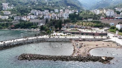 Ordu'da g&ouml;kdelenler yıkıldı, kumsal halka a&ccedil;ıldı