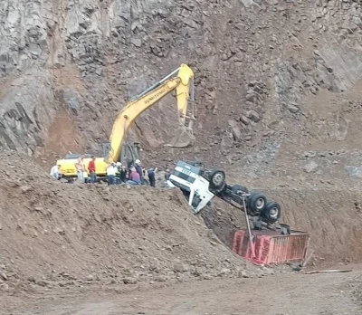 Ordu&rsquo;da taş ocağında kamyon devrildi, s&uuml;r&uuml;c&uuml; hayatını kaybetti