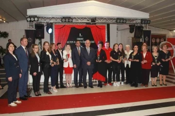 Ordu&rsquo;nun mesleklerinde ilk olan kadınları &ouml;d&uuml;llendirildi
