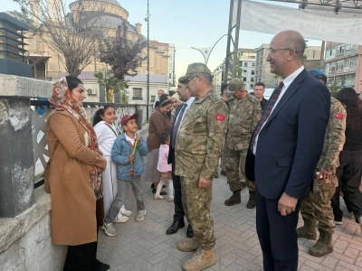 Orgeneral Tokel, Y&uuml;ksekova'da esnafı ziyaret etti
