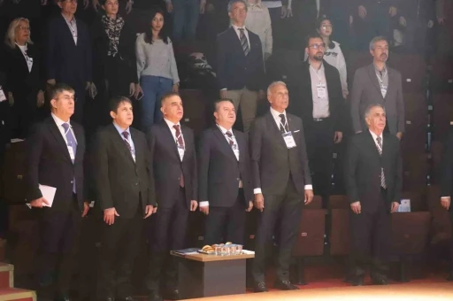 &Ouml;rg&uuml;tlerin Y&ouml;netimi Uluslararası Kongresi&rsquo;nde &lsquo;mali disiplin&rsquo; mesajı
