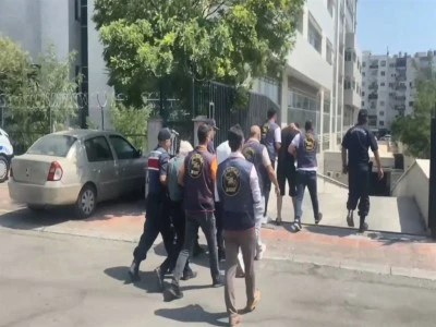 Ormana g&ouml;t&uuml;rd&uuml;ğ&uuml; kadını &ouml;ld&uuml;r&uuml;p, ziynet eşyalarını aldı