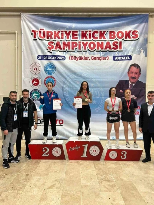 Ortahisar&rsquo;ın gen&ccedil; sporcusu, T&uuml;rkiye ikincisi oldu
