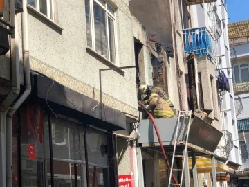 Ortak&ouml;y&rsquo;de iki katlı binada yangın: İBB başkan adayının evi yandı
