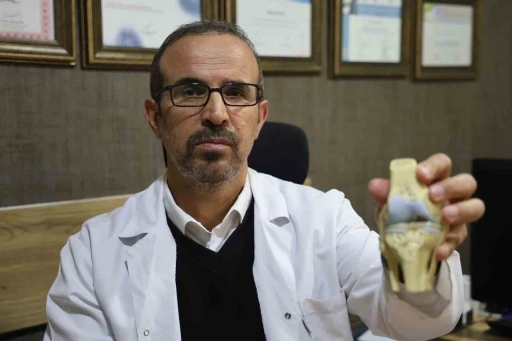 Ortopedi ve travmatoloji uzmanı Ayhan: &rsquo;&rsquo;Men&uuml;sk&uuml;s yırtıkları da kire&ccedil;lenmeye yol a&ccedil;an fakt&ouml;rlerdendir&rsquo;&rsquo;
