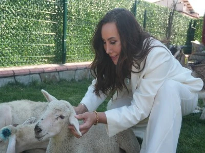 Oryantal Asena: Babaannemin duasının tuttuğunu d&uuml;ş&uuml;n&uuml;yorum