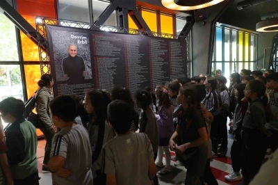 OSM&rsquo;de miniklerin rengarenk sanat buluşması
