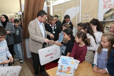 Osmangazi Belediye Başkanı Aydın: Gelecek nesilleri eğitmeye en &ccedil;ok ihtiyacımızın olduğu bir d&ouml;nemdeyiz