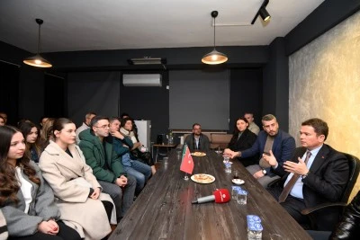 Osmangazi Belediye Başkanı Aydın gen&ccedil;lerle buluştu: Kaynak her zaman var!